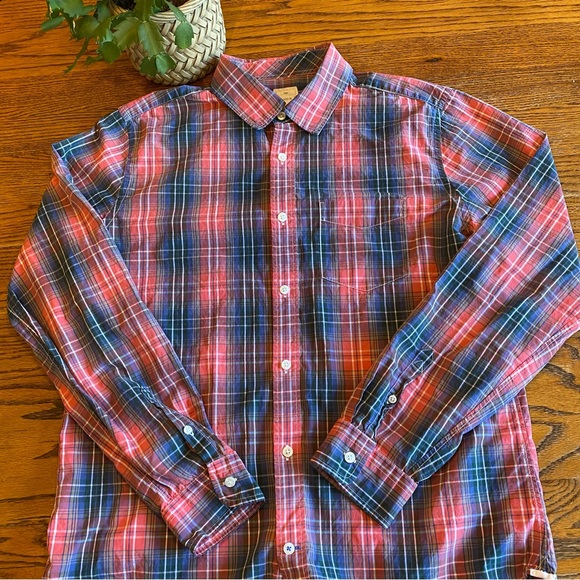 GAP Lightweight Long Sleeve Button Down Casual Dress Shirt in Large Red - Picture 3 of 6